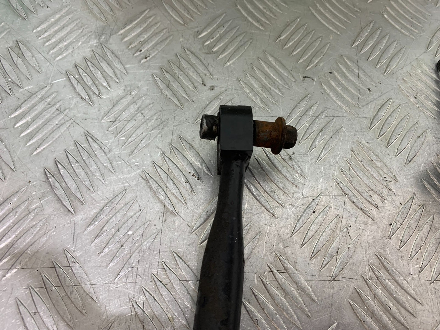 TRIUMPH 955i SPRINT ST CENTER STAND  YEAR 1999-04 (CMB1230)