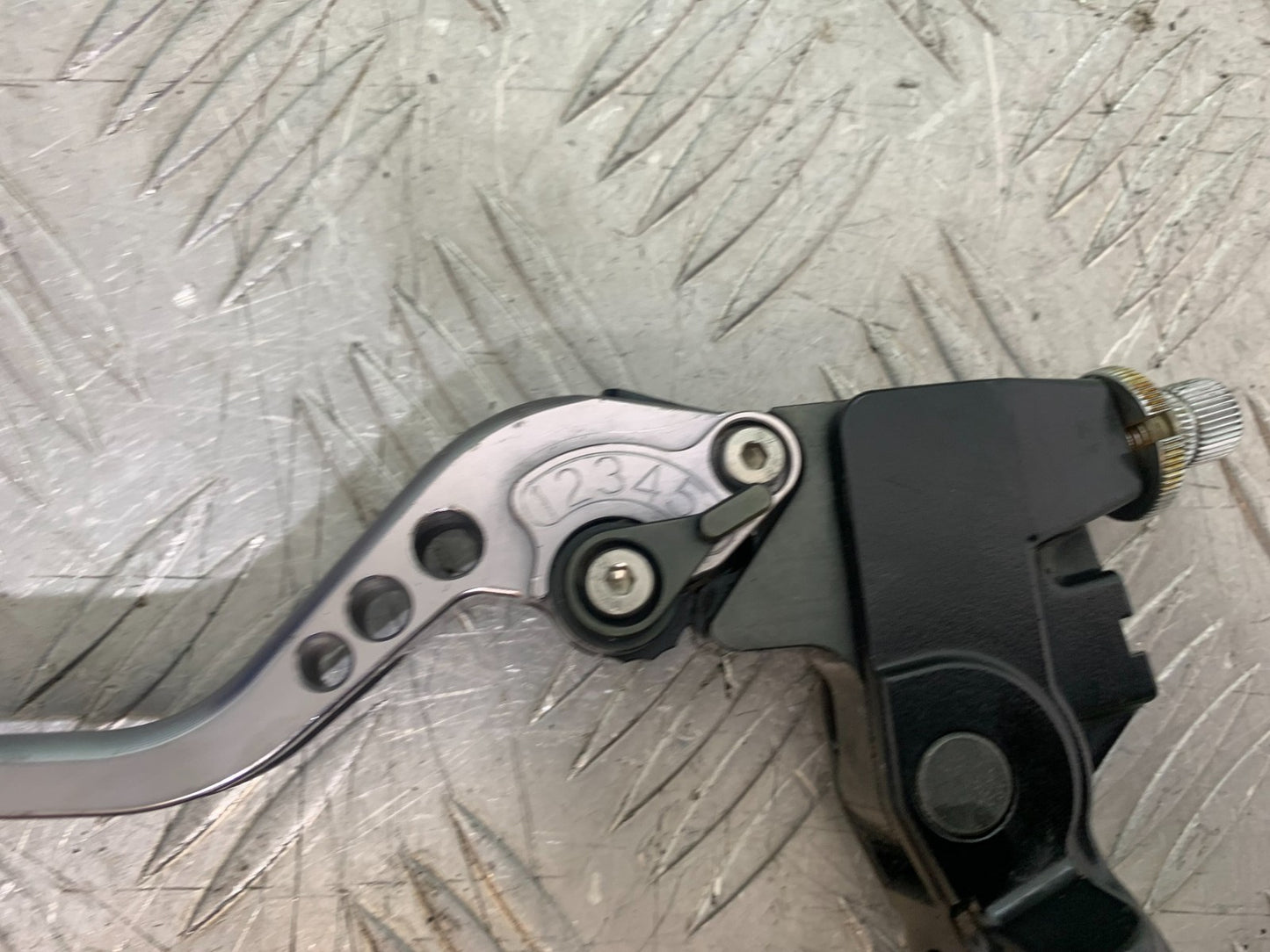 TRIUMPH 1050 SPRINT GT CLUTCH LEVER AND BRACKET  YEAR 2010-2016 (CMB1250)