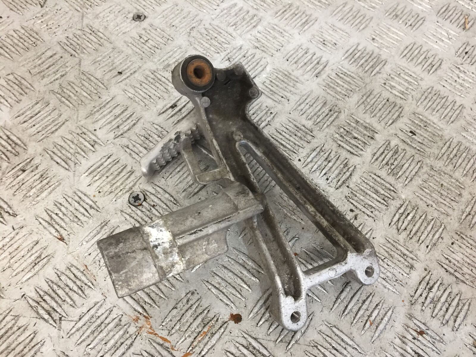 HONDA CBR600 CBR 600 RIGHT REAR HANGER  YEAR 1997-98 (STOCK 892)