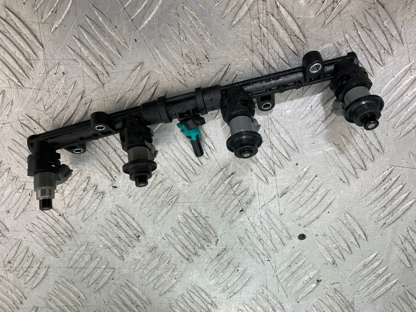 HONDA CBR1000 RR INJECTORS  YEAR   2008-2011 (CMB1330)