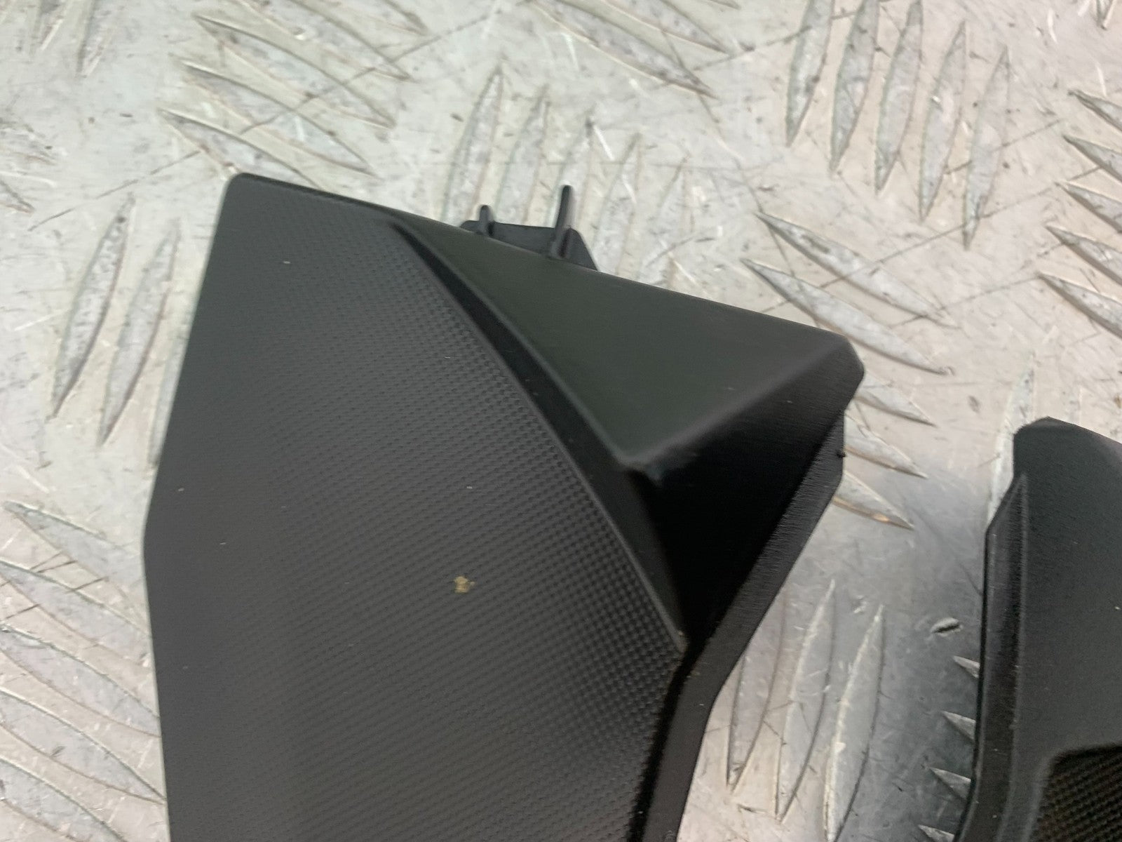 KAWASAKI ZX10R ZX10 R TOP FAIRING INFILL PANELS   2008-2010 (CMB1301)
