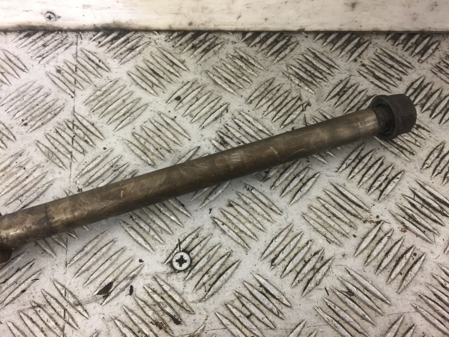 HONDA VT1100 C SHADOW REAR WHEEL SPINDLE    YEAR 1987-1996  (STOCK 540)