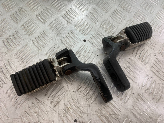 SINNIS TERRAIN 125 FRONT FOOTPEGS  YEAR 2017-2020 (CMB1241)