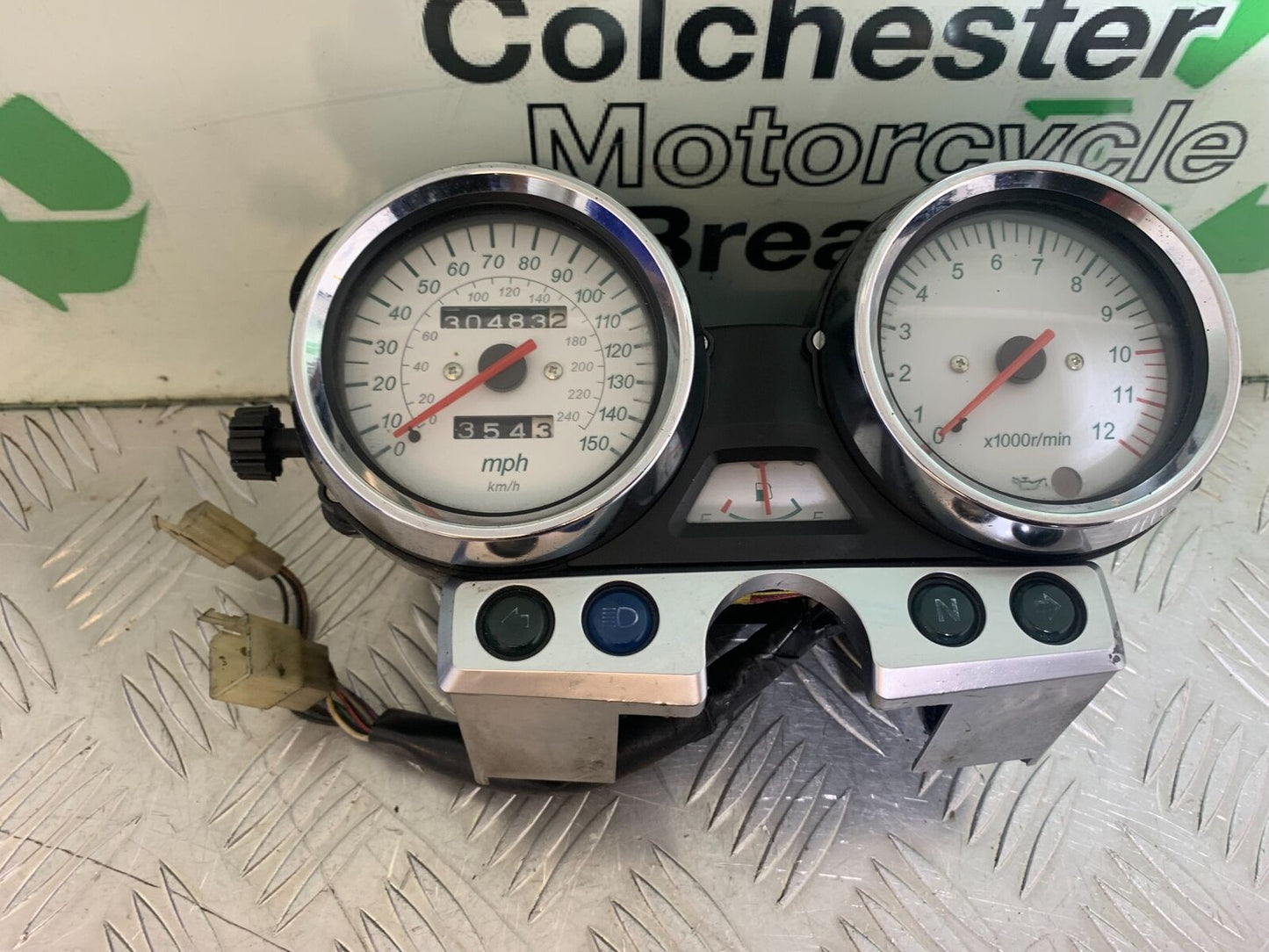 KAWASAKI Z750 ZR750 ZR-7S CLOCKS SPEEDO DASH   YEAR 1999-05 (CMB1135)