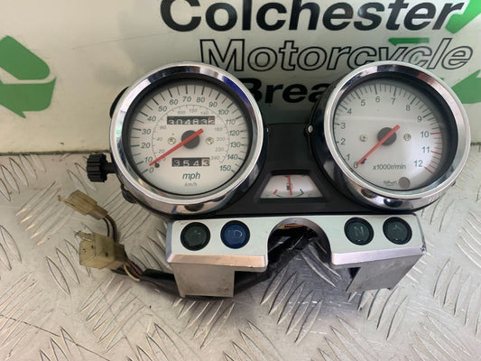 KAWASAKI Z750 ZR750 ZR-7S CLOCKS SPEEDO DASH   YEAR 1999-05 (CMB1135)