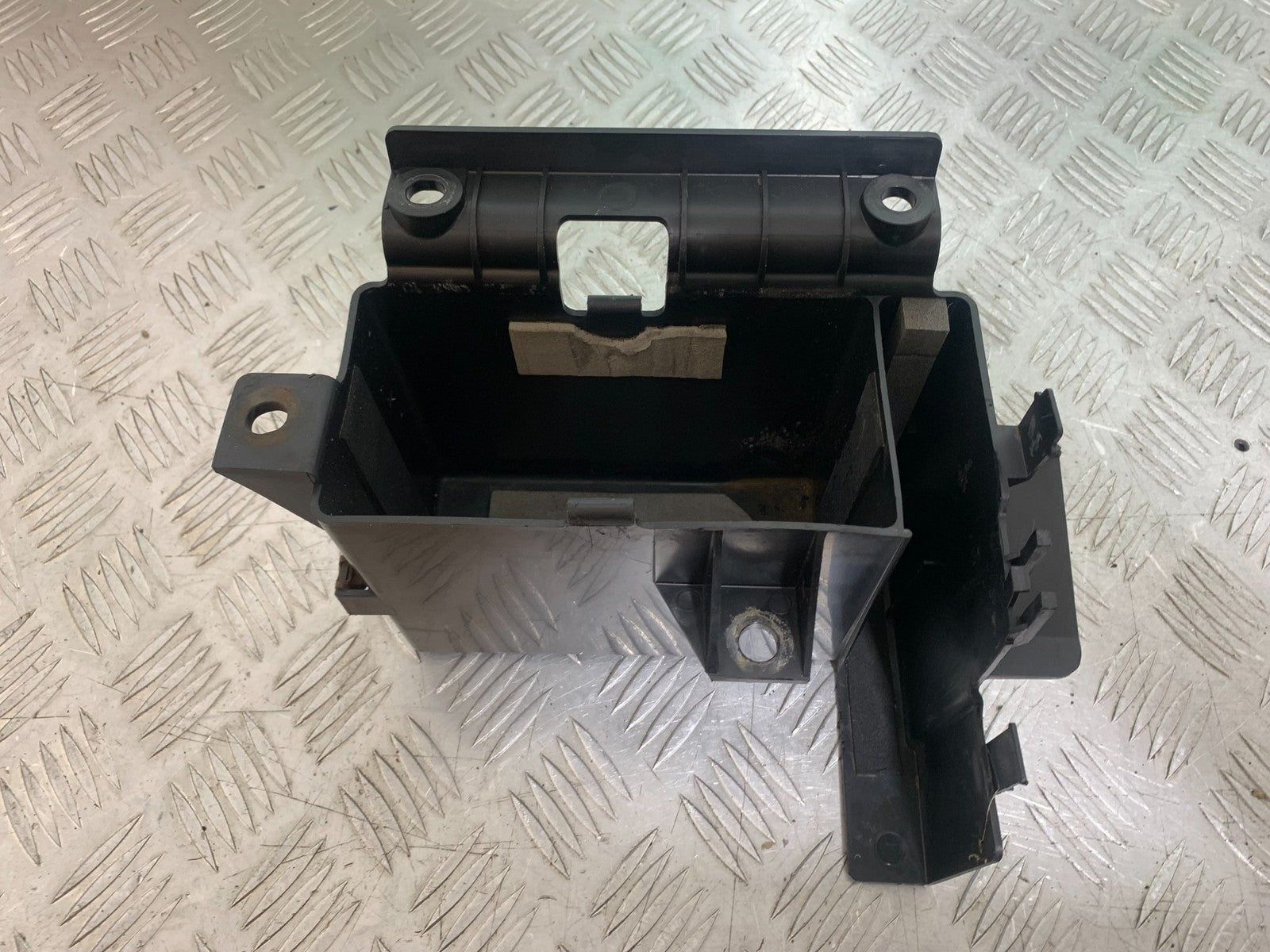 YAMAHA XVS 1300 MIDNIGHT STAR BATTERY BOX  YEAR 2007-16 (CMB1200)