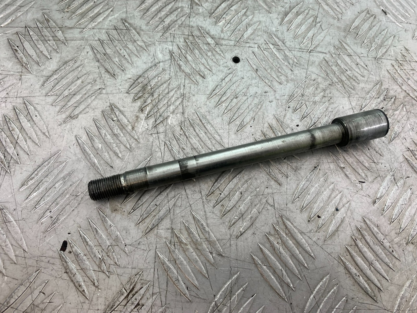 HONDA CB500 F CB500F FRONT WHEEL SPINDLE  YEAR 2013-2015  (CMB1235)