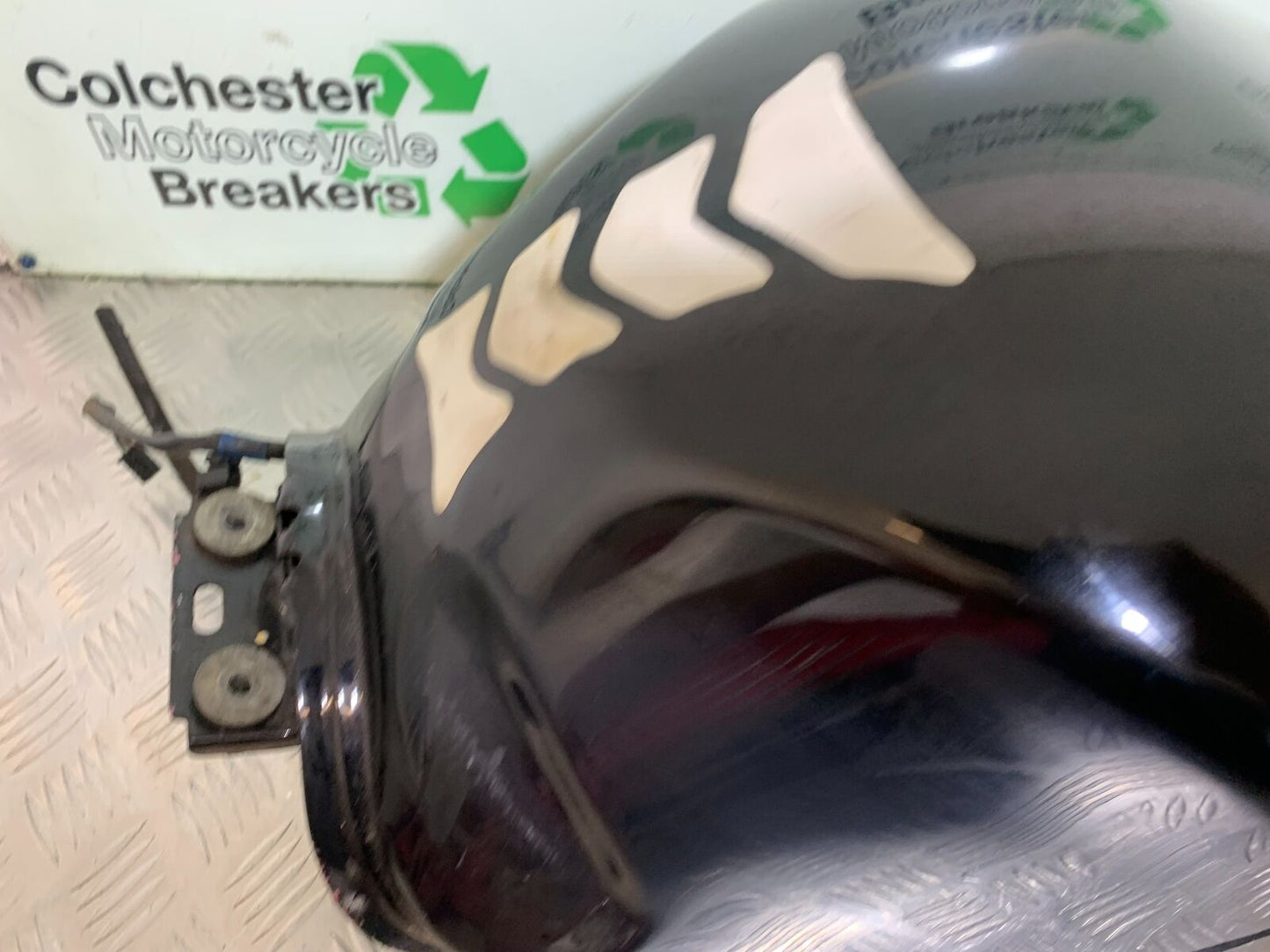 HONDA CBR1100 BLACKBIRD PETROL TANK  YEAR 1996-1998 (CMB1017)