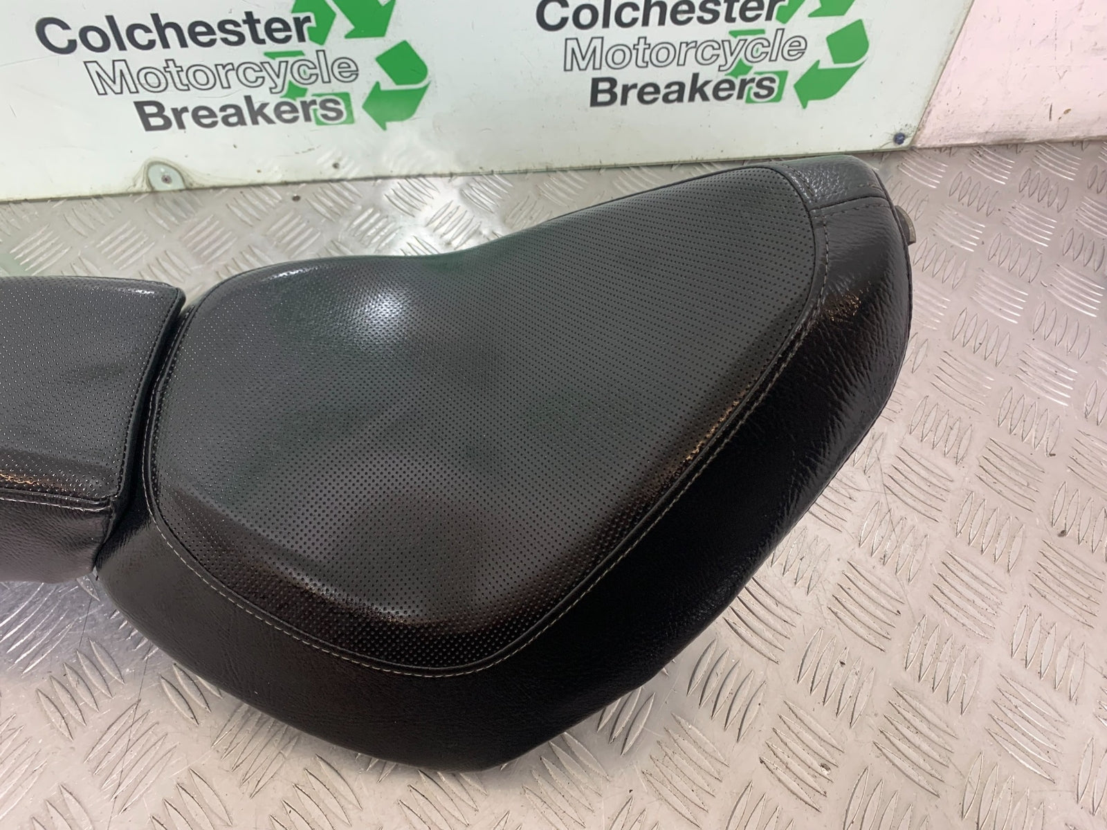 HARLEY DAVIDSON FXS BLACKLINE 1585 SEAT YEAR 2012 (CMB1147)