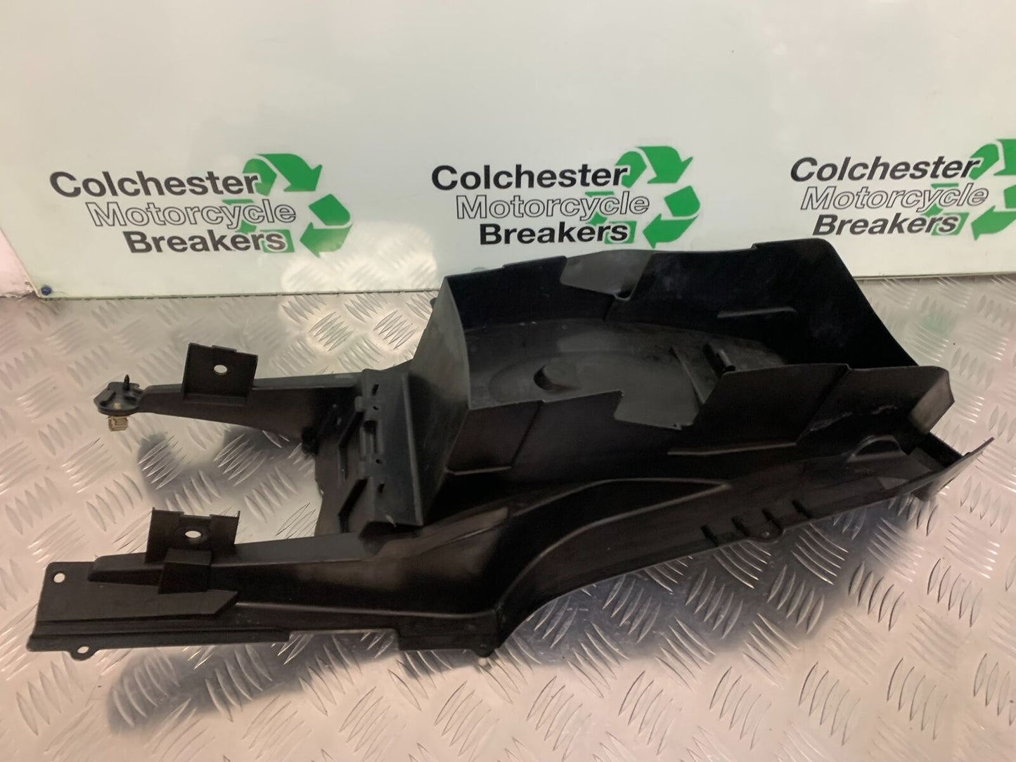 SUZUKI DL 650 V-STROM UNDERTRAY YEAR 2006 2011 (STOCK 954)