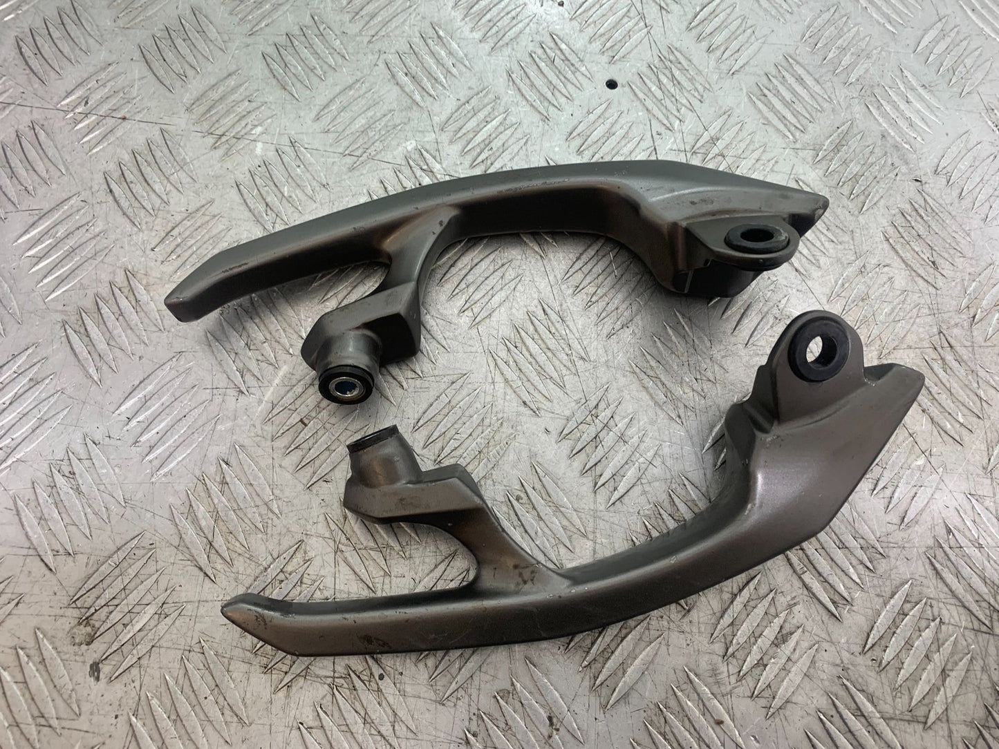 KAWASAKI ER6 N GRAB RAILS YEAR 2012-2017 (CMB1324)