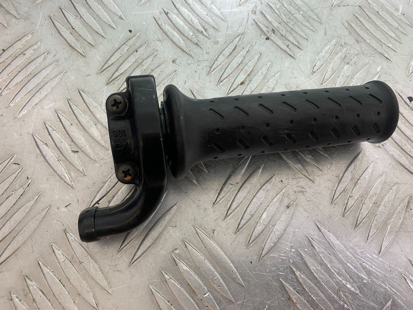 TRIUMPH TIGER 800 THROTTLE HOUSING    YEAR 2011-2014 (CMB1113)