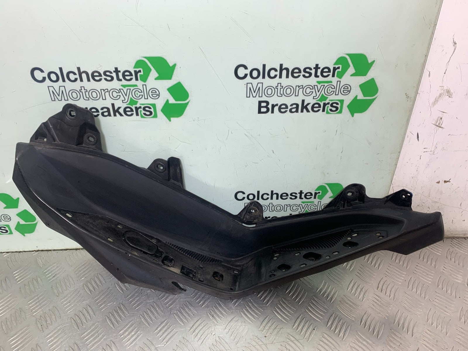 YAMAHA XMAX 125 XMAX-125 FOOTBOARD YEAR 2015-2020  (CMB1266)