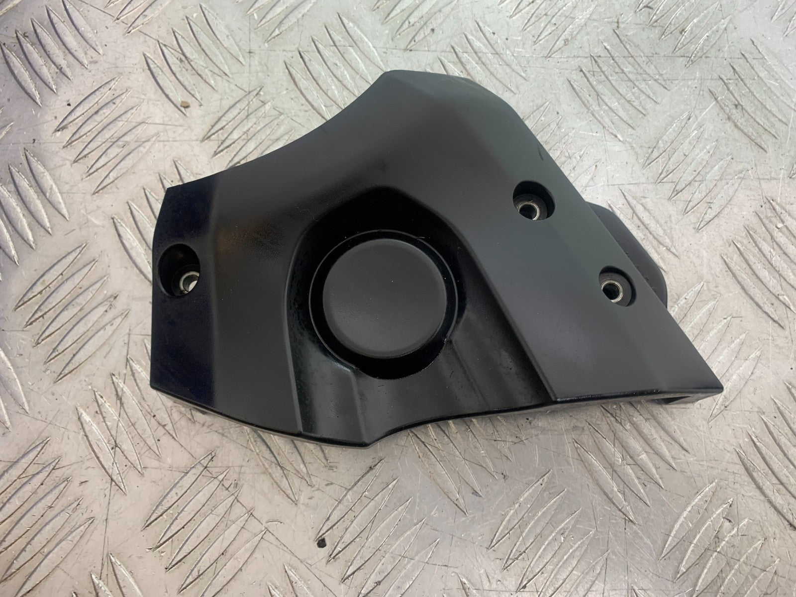 YAMAHA YZF R7 SPROCKET COVER  YEAR 2022-2025 (CMB1255)