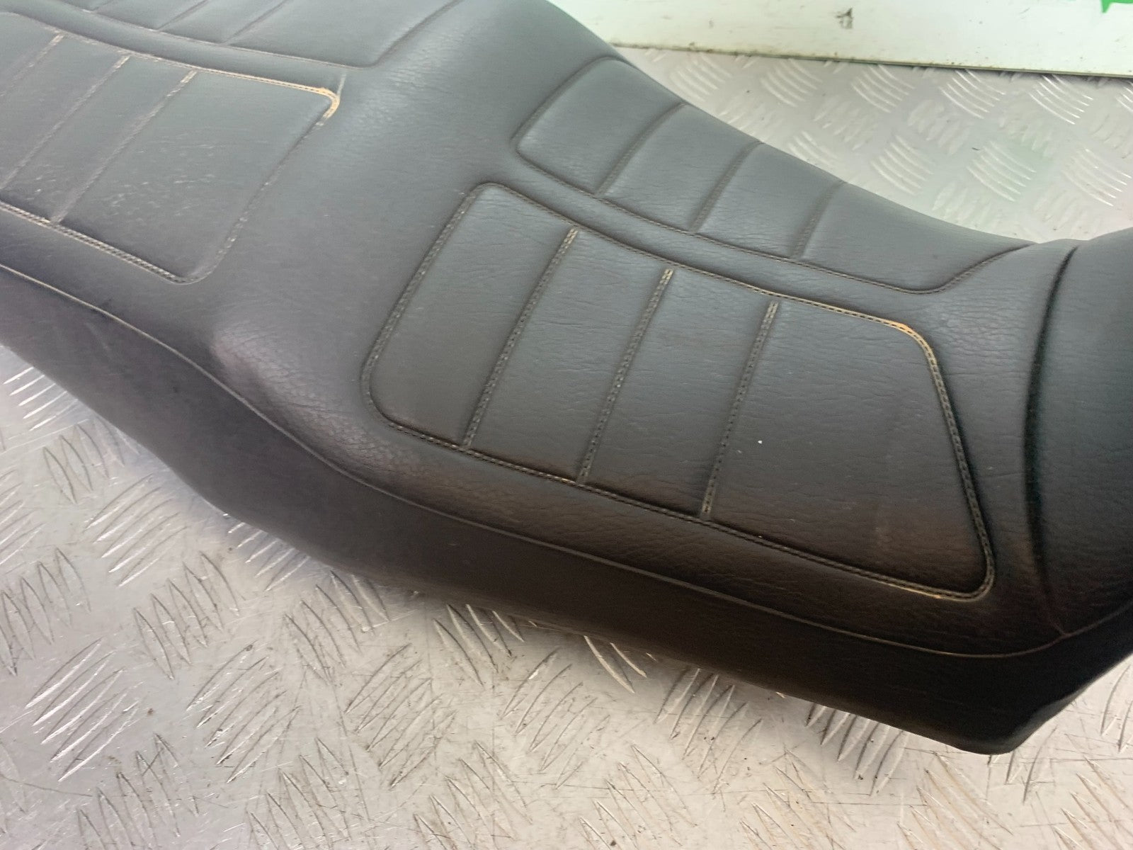 YAMAHA XJ900 XJ 900 DIVERSION SEAT   YEAR 1994-2002 (CMB1292)