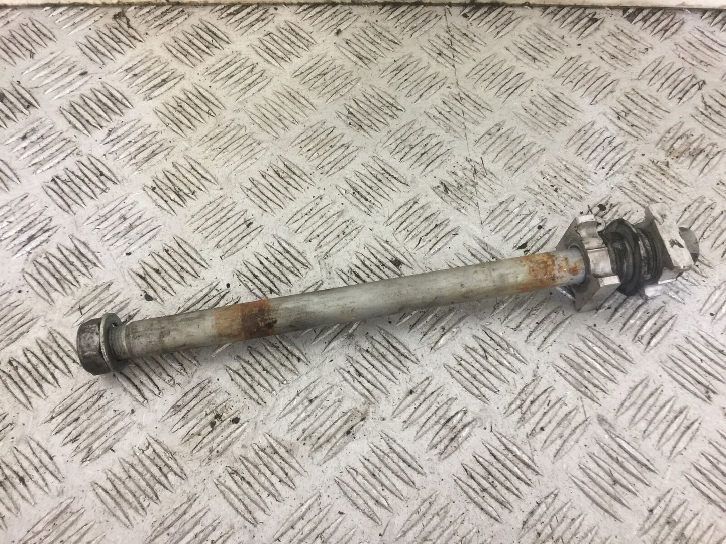 HONDA CB650 F CB 650 FA-H REAR WHEEL SPINDLE   YEAR 2017-2019 (STOCK 710)