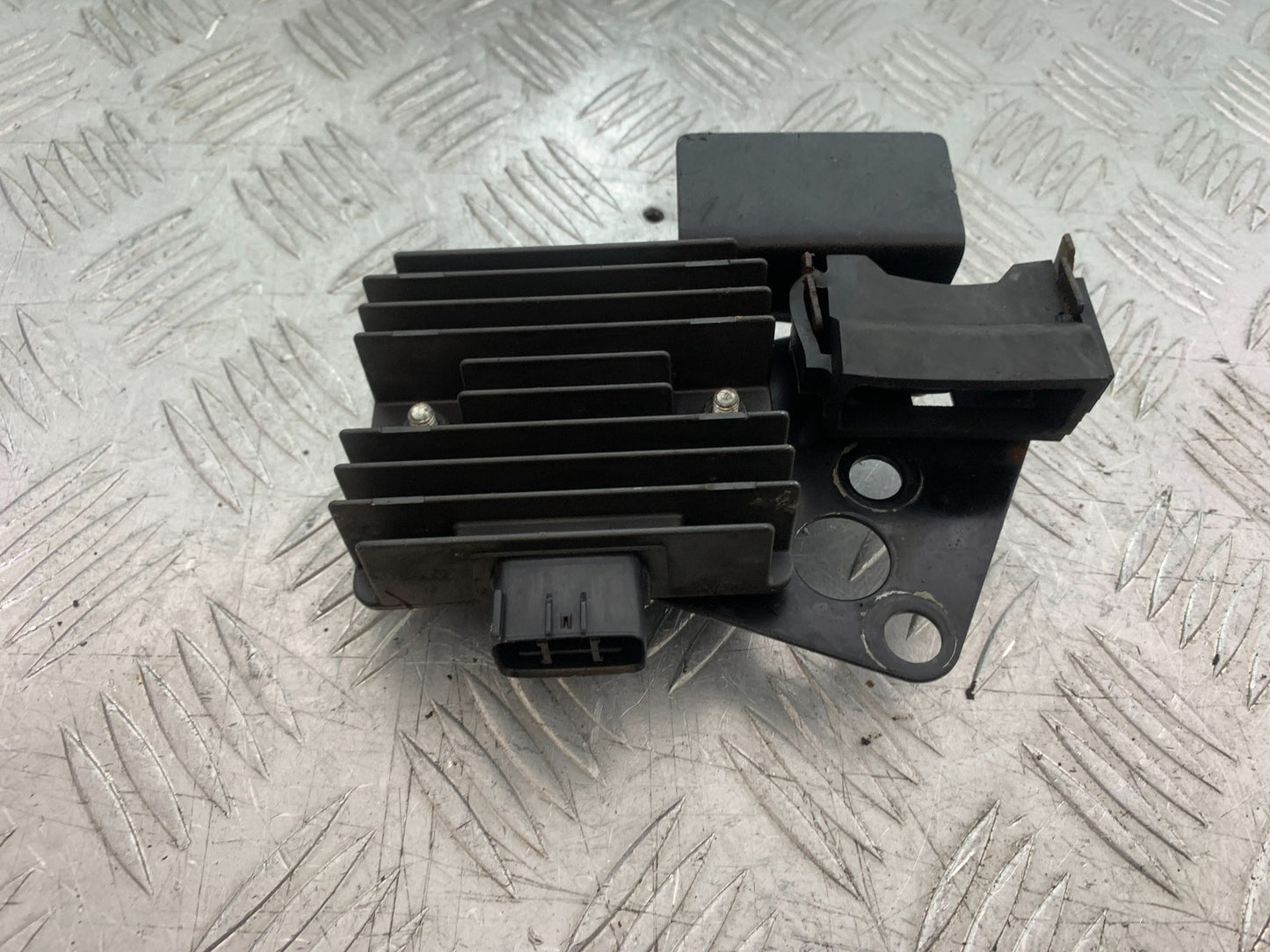 KAWASAKI Z1000 SX REGULATOR  YEAR 2014-16 (CMB1264)