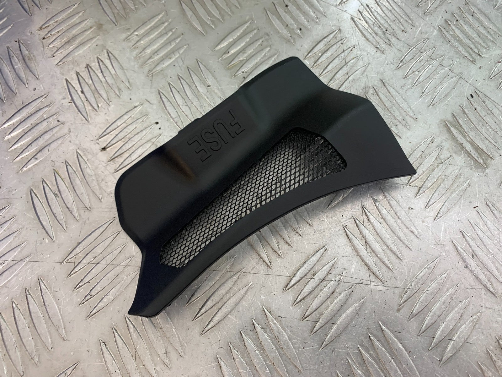 DUCATI 1299 PANIGALE FUSE COVER    YEAR 2016 (CMB 1187)