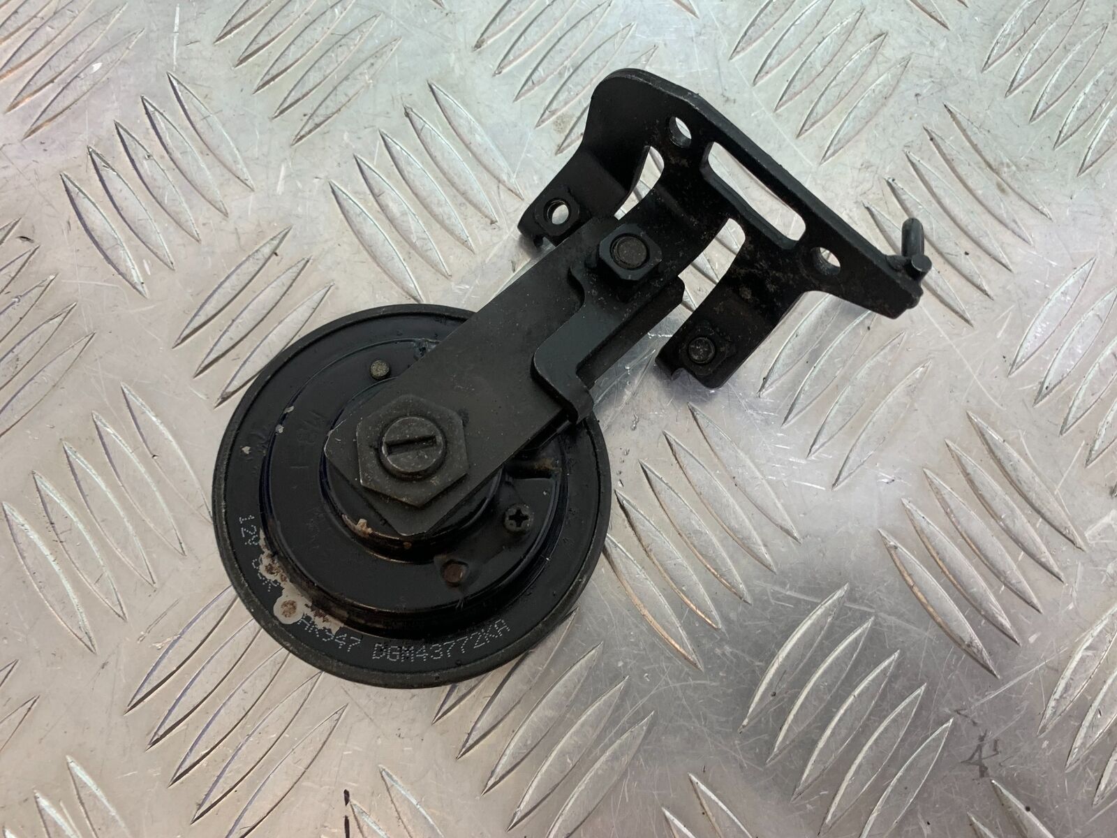 HONDA CBR1100 BLACKBIRD HORN AND BRACKET  YEAR 1996-1998 (CMB1017)