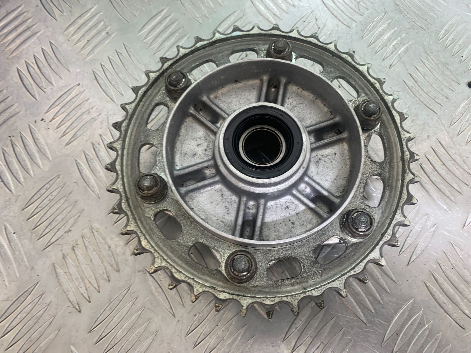 HONDA CBR 929 RRY FIREBLADE REAR SPROCKET CARRIER  YEAR 2000-01 (CMB1026)