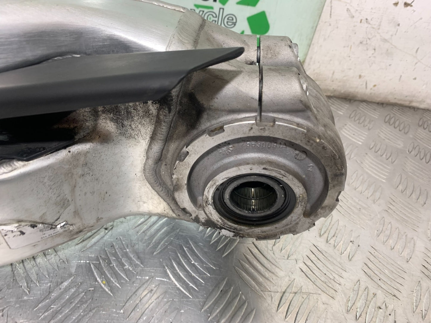 DUCATI 848 SWINGARM SHOCK AND LINKAGE   YEAR 2008-2010 (CMB1323)