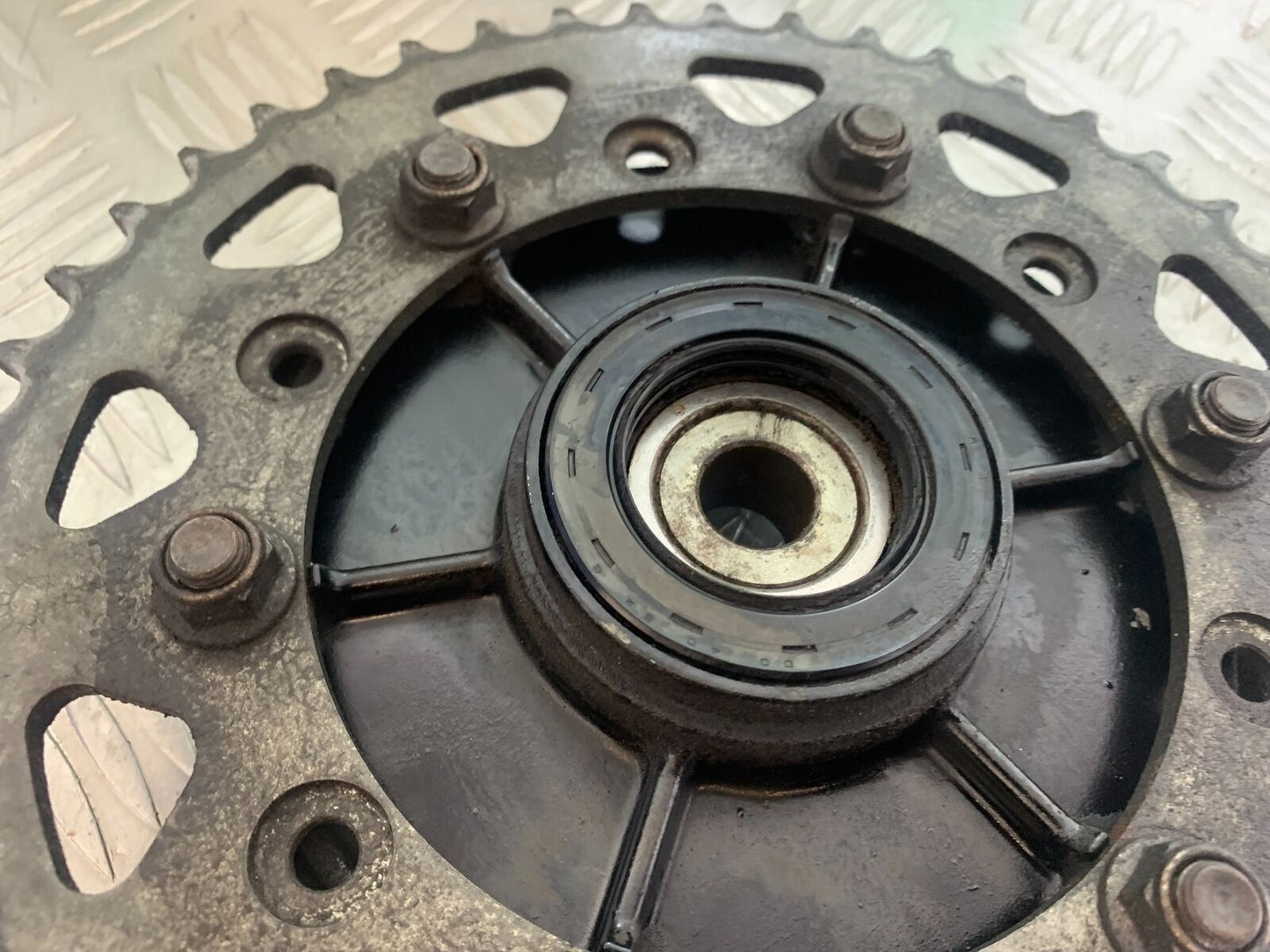 YAMAHA XJ6 XJ6-S SPROCKET CARRIER   YEAR 2009-2015  (CMB1070)