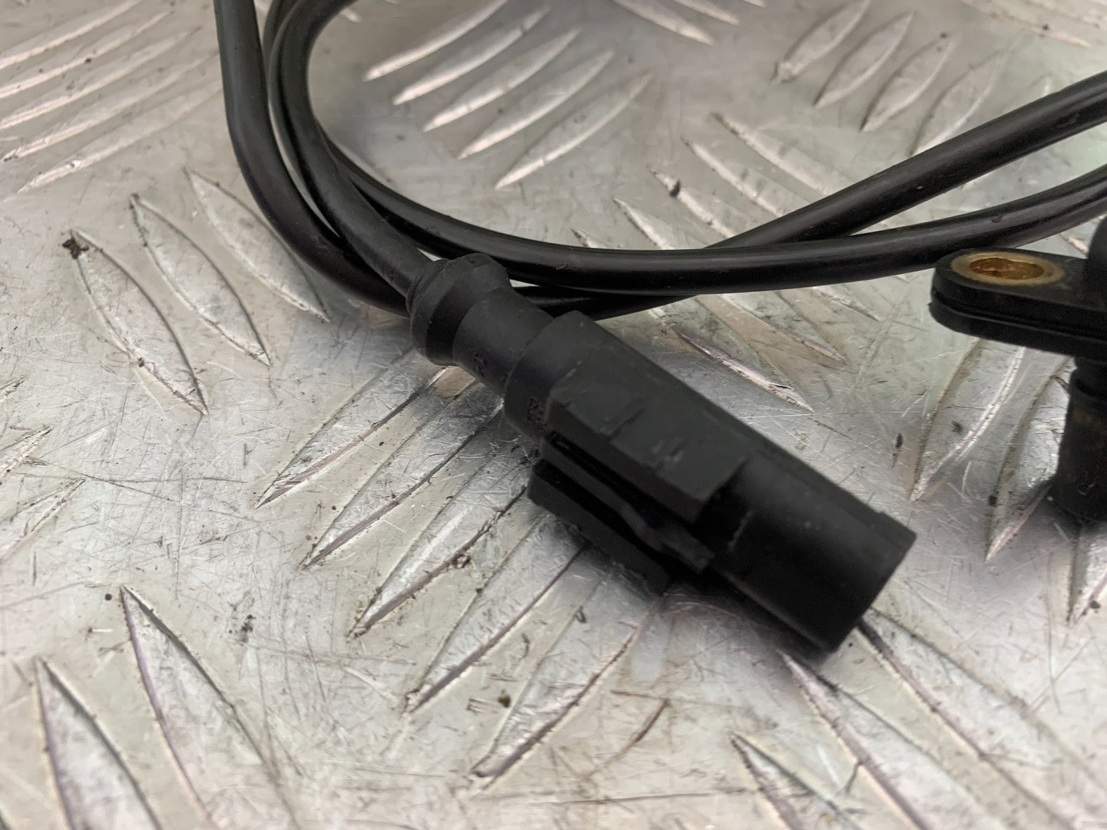 KTM 690 DUKE R LC4 FRONT ABS SENSOR YEAR 2012-2015  (CMB1180)