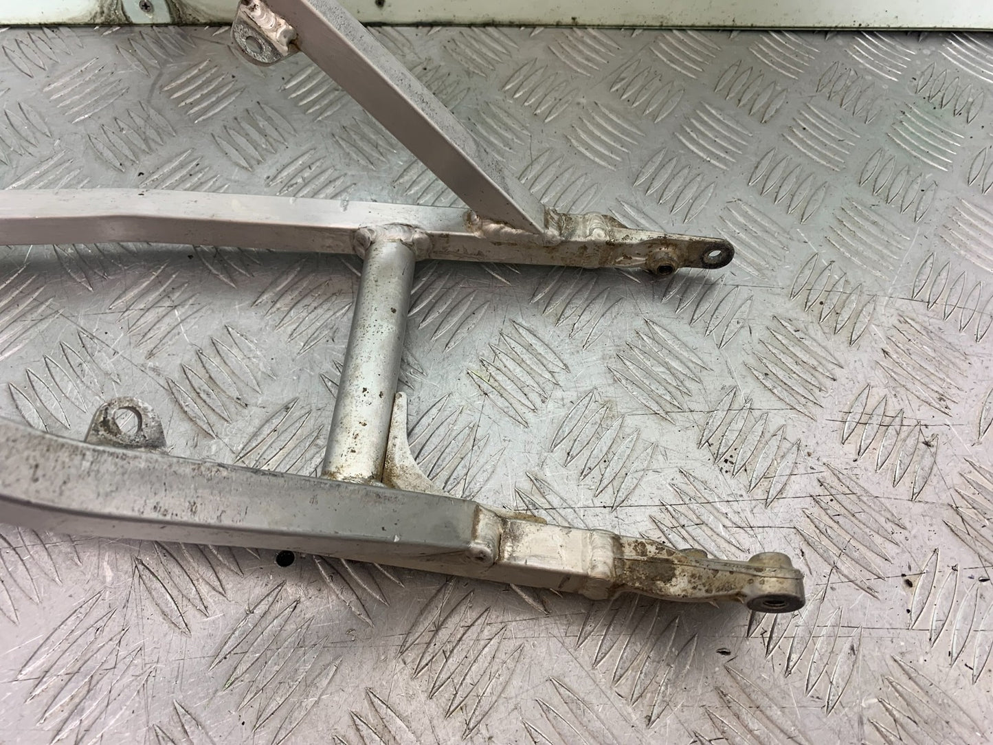 KAWASAKI KXF450 KXF 450 REAR SUBFRAME  YEAR 2013 CMB1217)