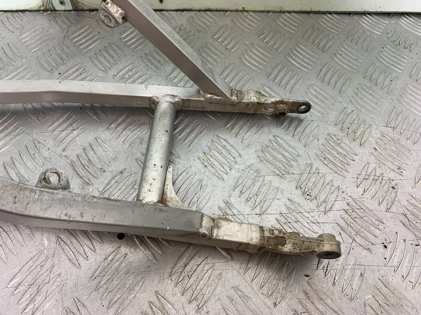 KAWASAKI KXF450 KXF 450 REAR SUBFRAME  YEAR 2013 CMB1217)