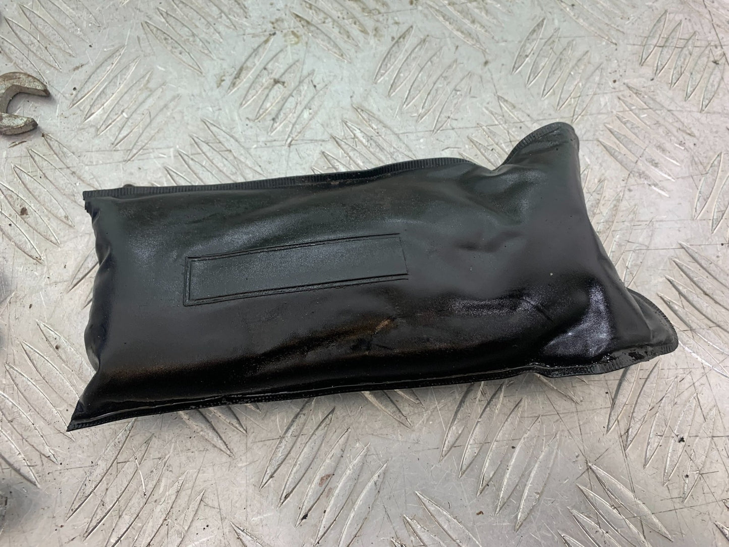 HONDA NT650 V DEAUVILLE TOOL KIT  YEAR 1999 (CMB1268)