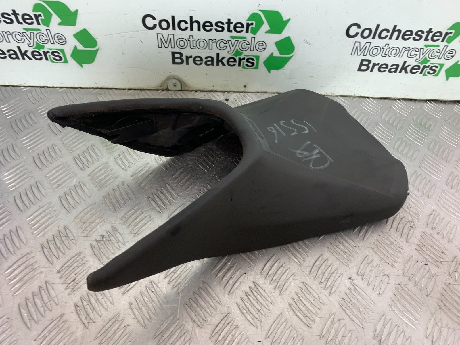 KTM DUKE 125 FRONT SEAT  YEAR 2017-2022 (CMB1274)