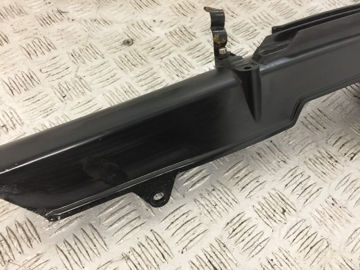 HONDA VFR800 VFR 800 V TEC CHAIN GUARD  YEAR 2002 (STOCK 785)