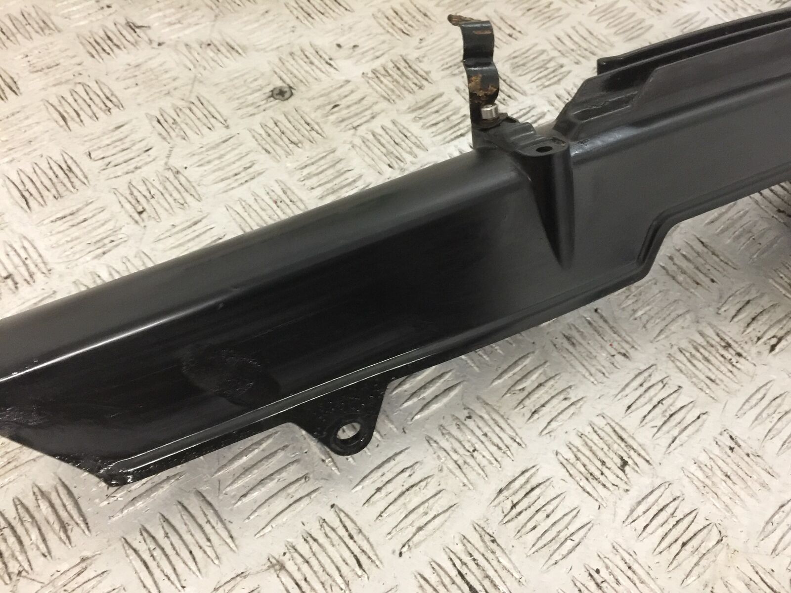HONDA VFR800 VFR 800 V TEC CHAIN GUARD  YEAR 2002 (STOCK 785)