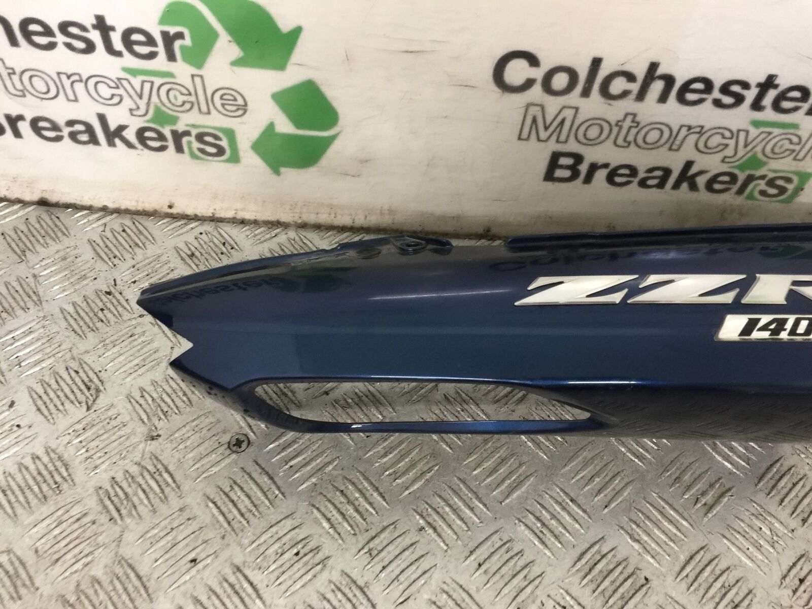 KAWASAKI ZZR1400 ZZR 1400 RIGHT SEAT PANEL  YEAR 2007-11(STOCK 893)