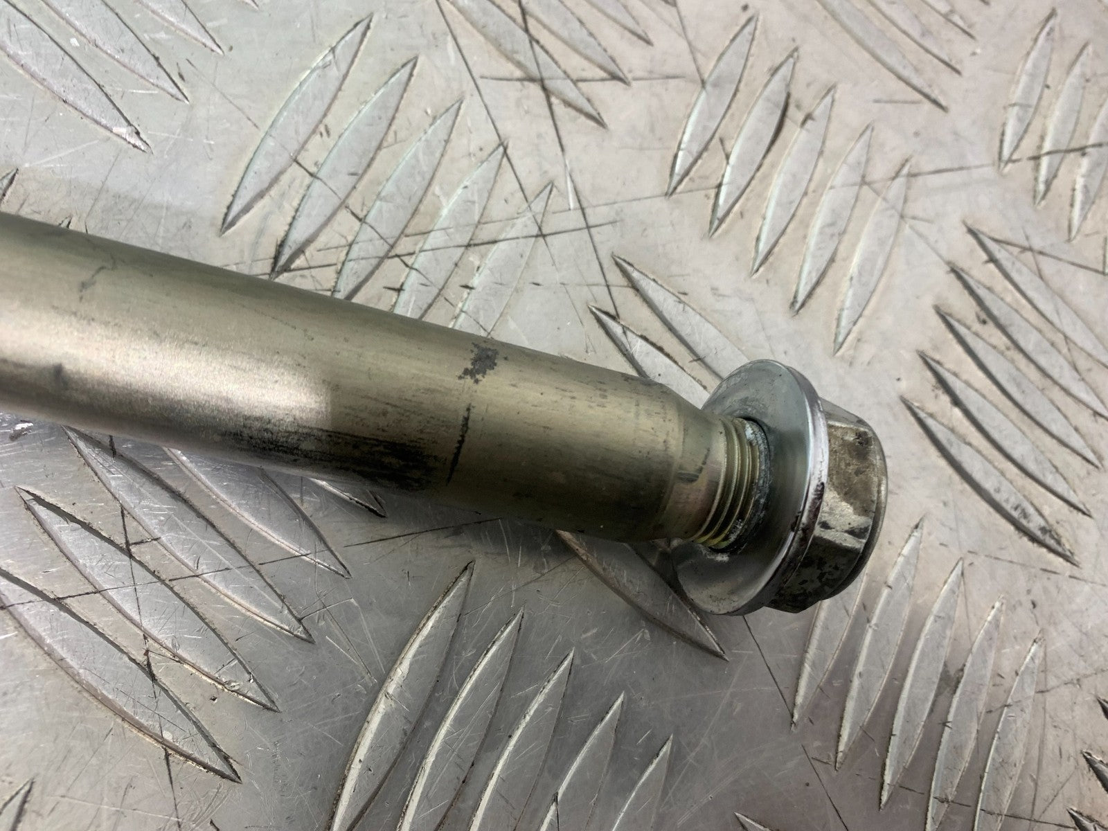 YAMAHA XSR900 XSR 900 SWINGARM SPINDLE YEAR 2022-2024 (CMB1215)