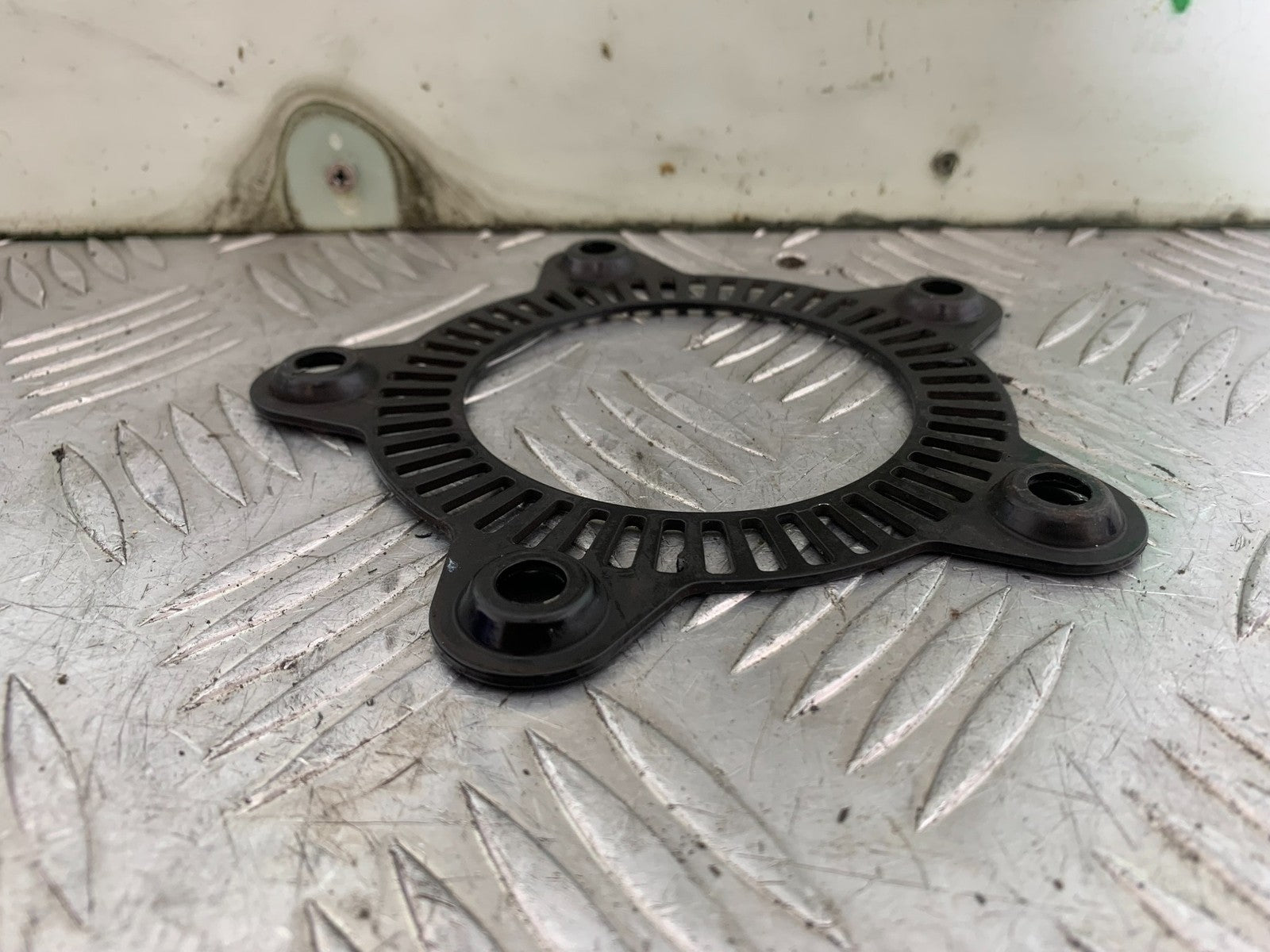 KTM 690 DUKE R LC4 REAR ABS RING YEAR 2012-2015  (CMB1180)