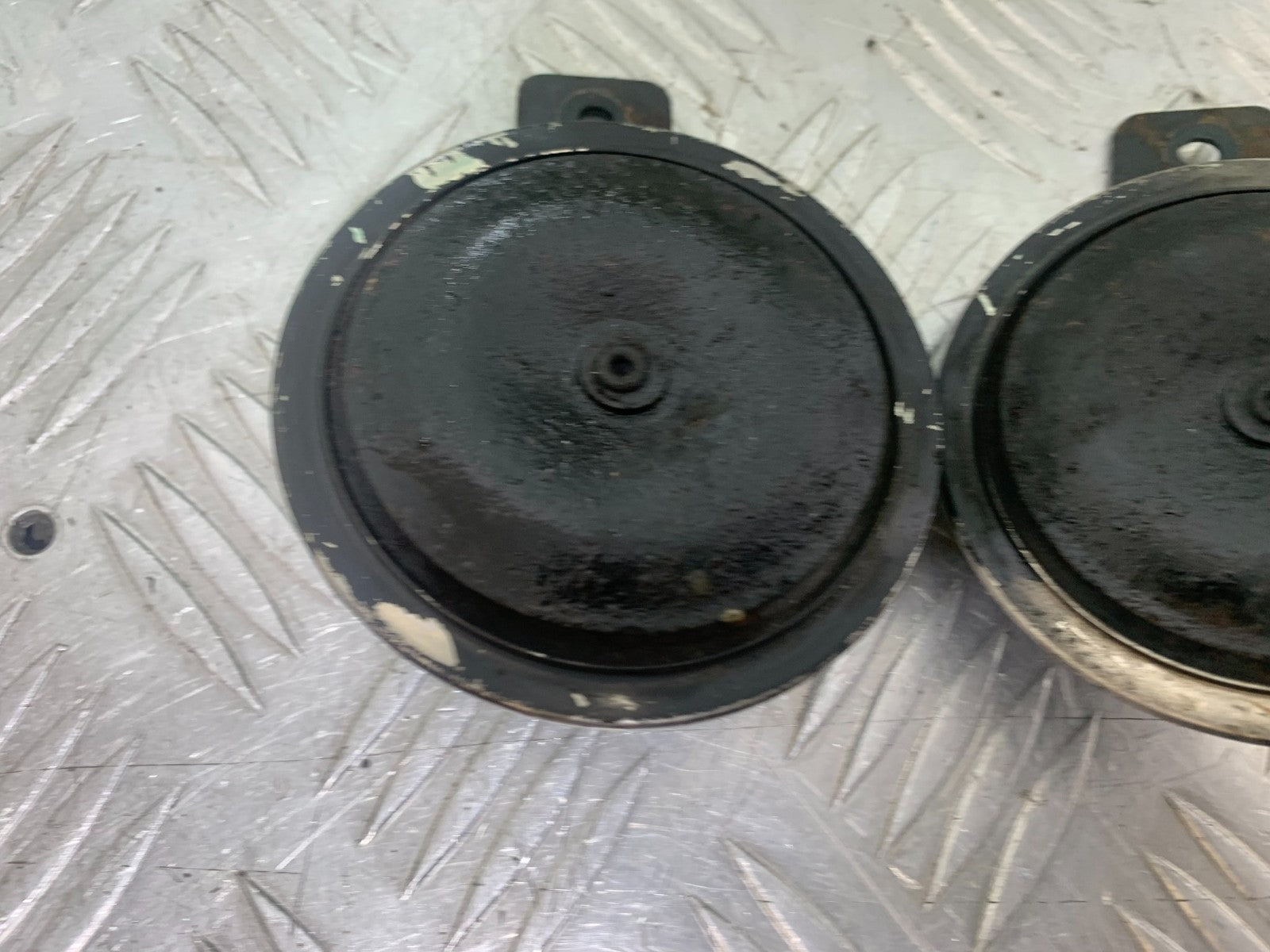 HONDA GL500 GL 500 SILVERWING HORNS  YEAR 1981-82 (CMB1168)