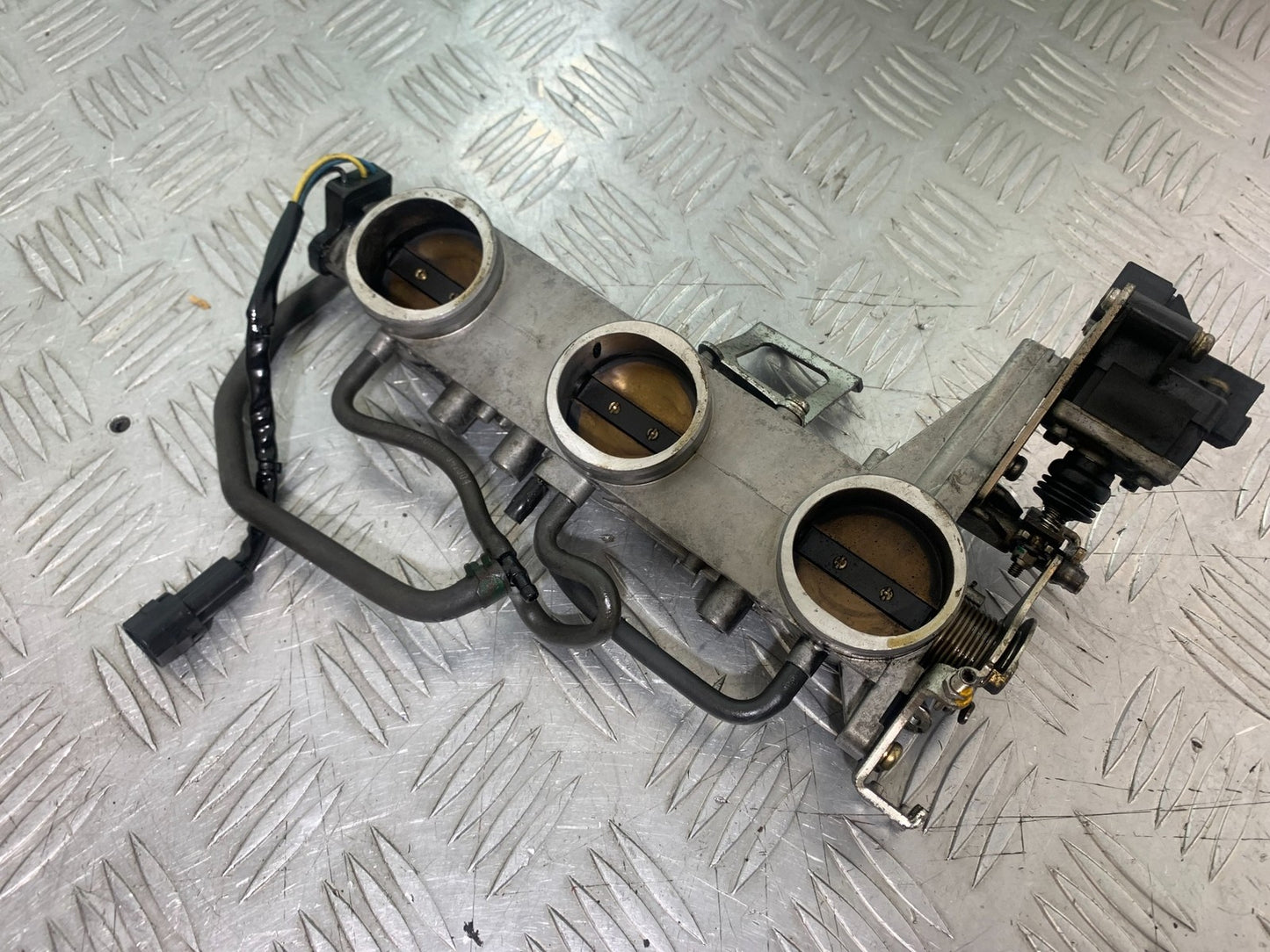 TRIUMPH 1050 SPRINT ST THROTTLE BODIES   YEAR 2004-2007 (CMB1197)