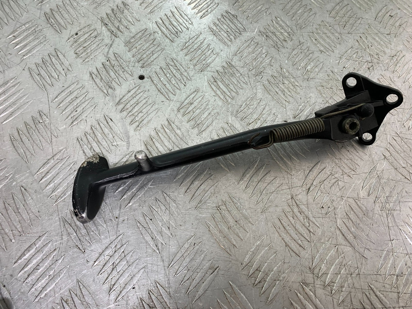 TRIUMPH 955I SPRINT RS SIDE STAND YEAR 1999-03 (CMB1313)
