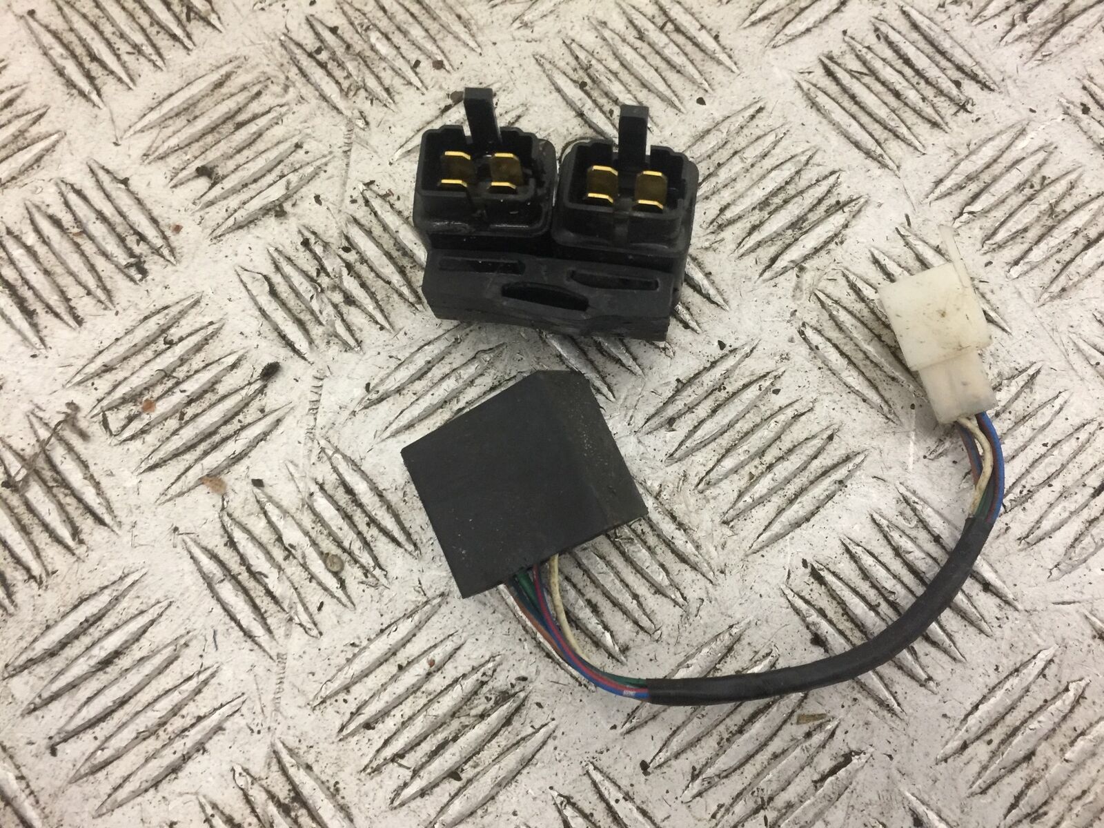 KAWASAKI J300 J 300 RELAYS YEAR 2015 (STOCK 711)
