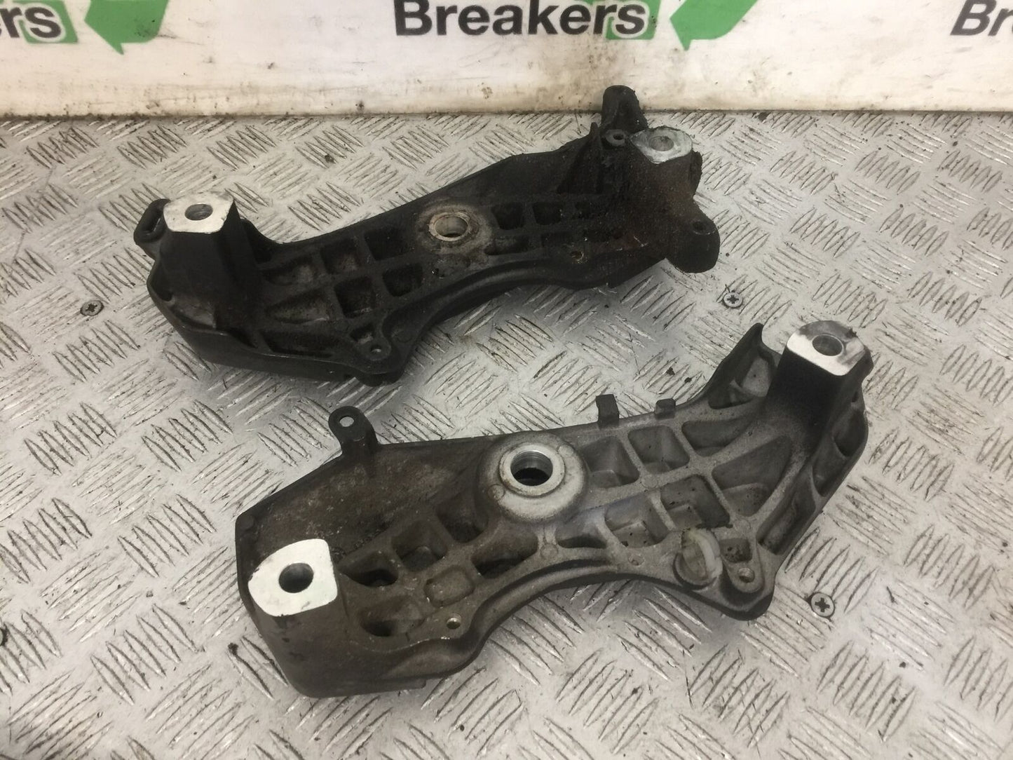 HONDA CB600 CB 600 F-9 HORNET ENGINE MOUNTS  2009 (STOCK 869)