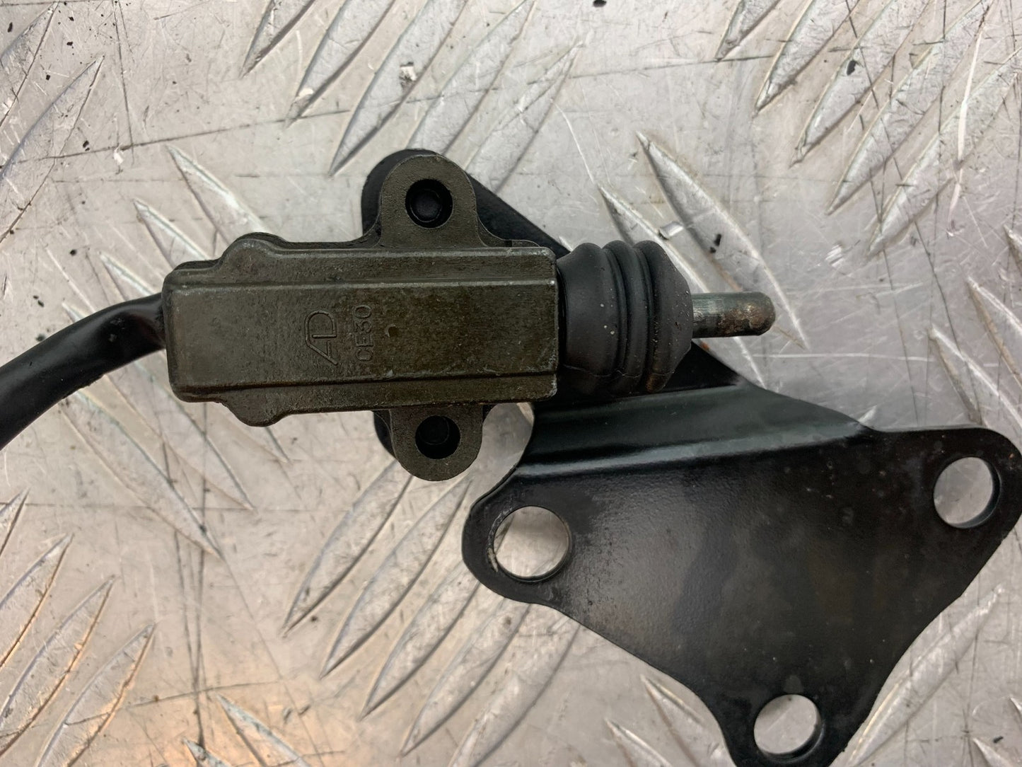 TRIUMPH 955i SPRINT ST SIDE STAND SWITCH  YEAR 1999-04 (CMB1230)