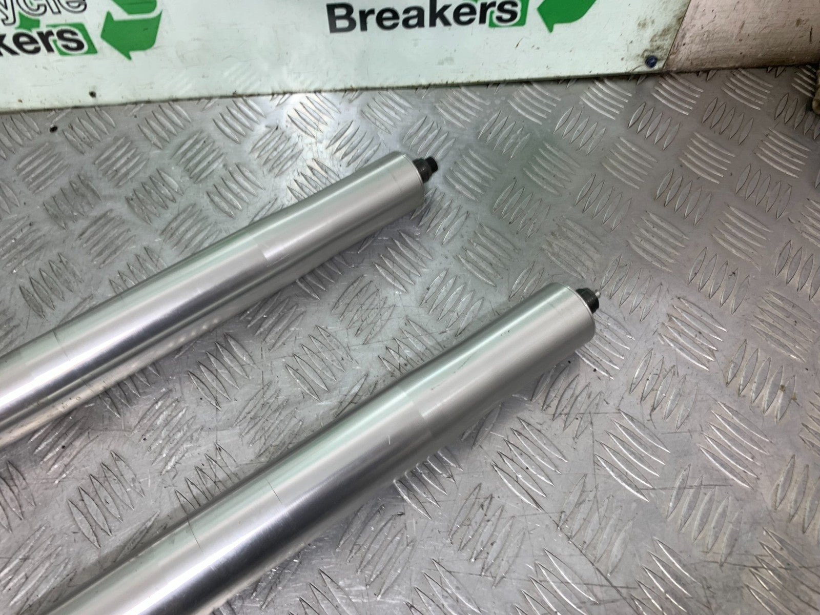 KAWASAKI GTR1400 GTR 1400 FORKS   YEAR 2007-2009 (CMB1306)
