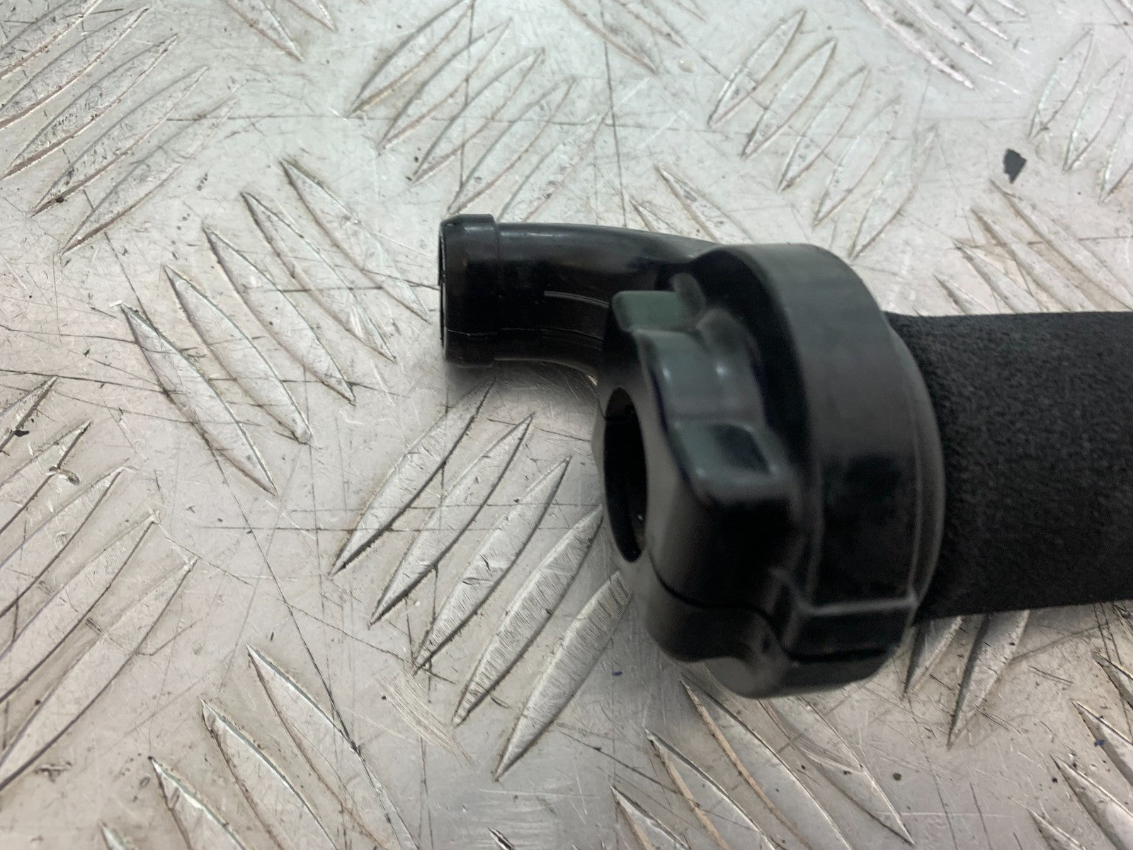 TRIUMPH SPEED TRIPLE R 1050 THROTTLE AND GRIP    2009 (CMB1183)