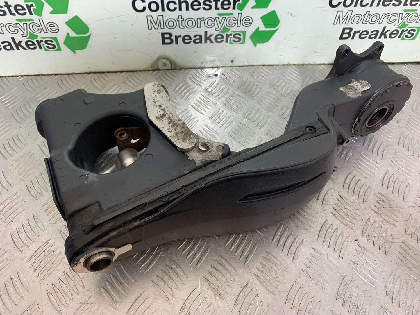 TRIUMPH 1050 SPRINT ST SWINGARM  2003-2011 (CMB1285)