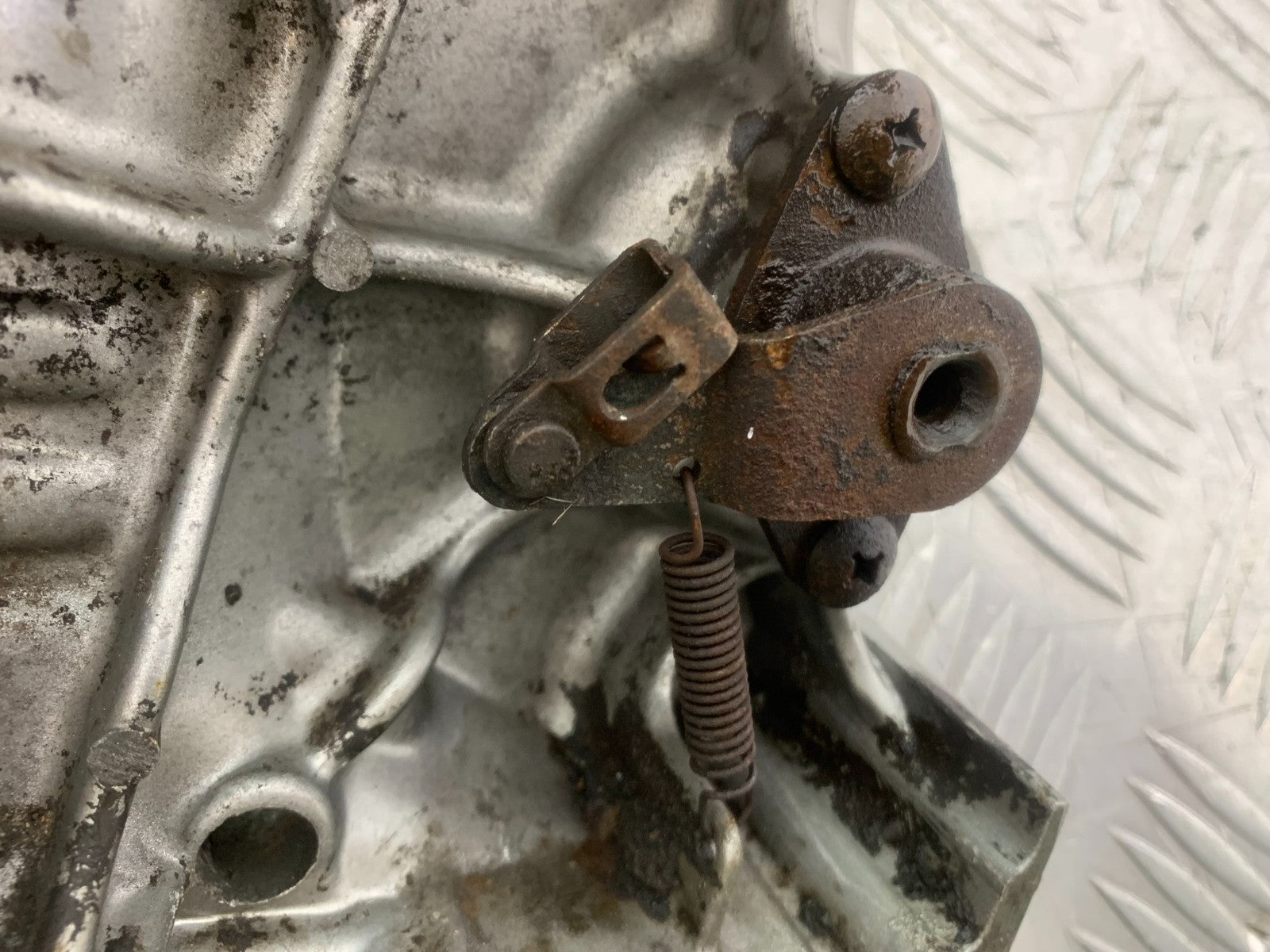 SUZUKI GS500 GS 500 SPROCKET COVER   YEAR 2001-2008 (CMB1254)