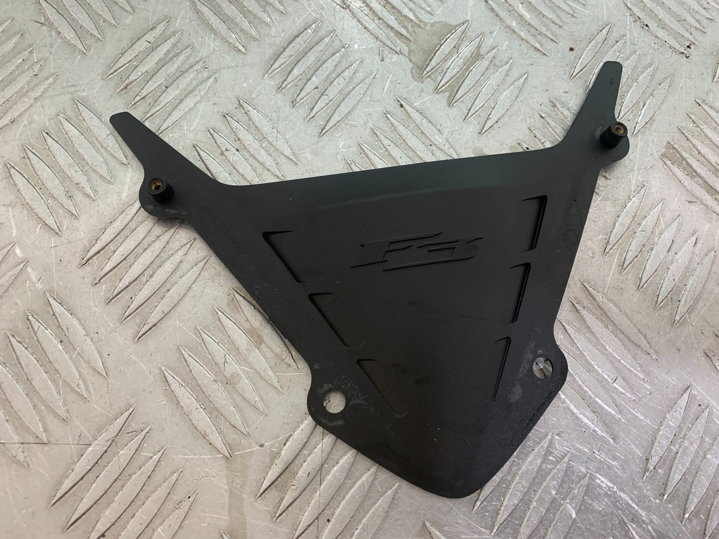 MV AGUSTA 800 F3 SCREEN INFILL COVER   YEAR 2013-2016 (CMB1152)