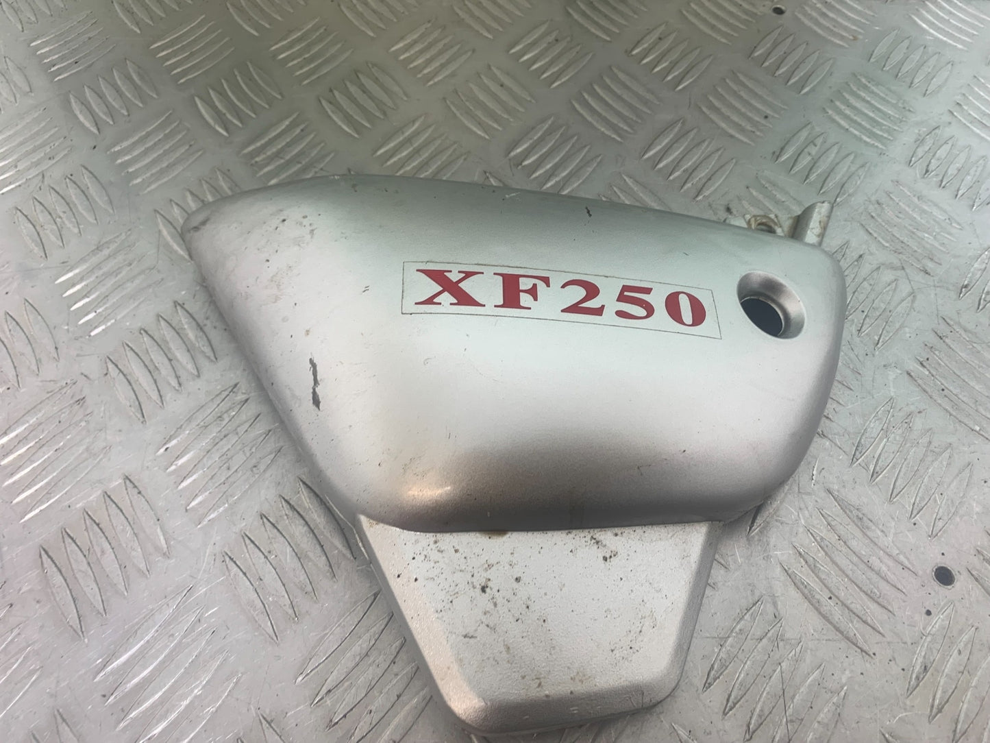 PIONEER XF250 SIDE PANEL   YEAR 2009 (CMB1143)