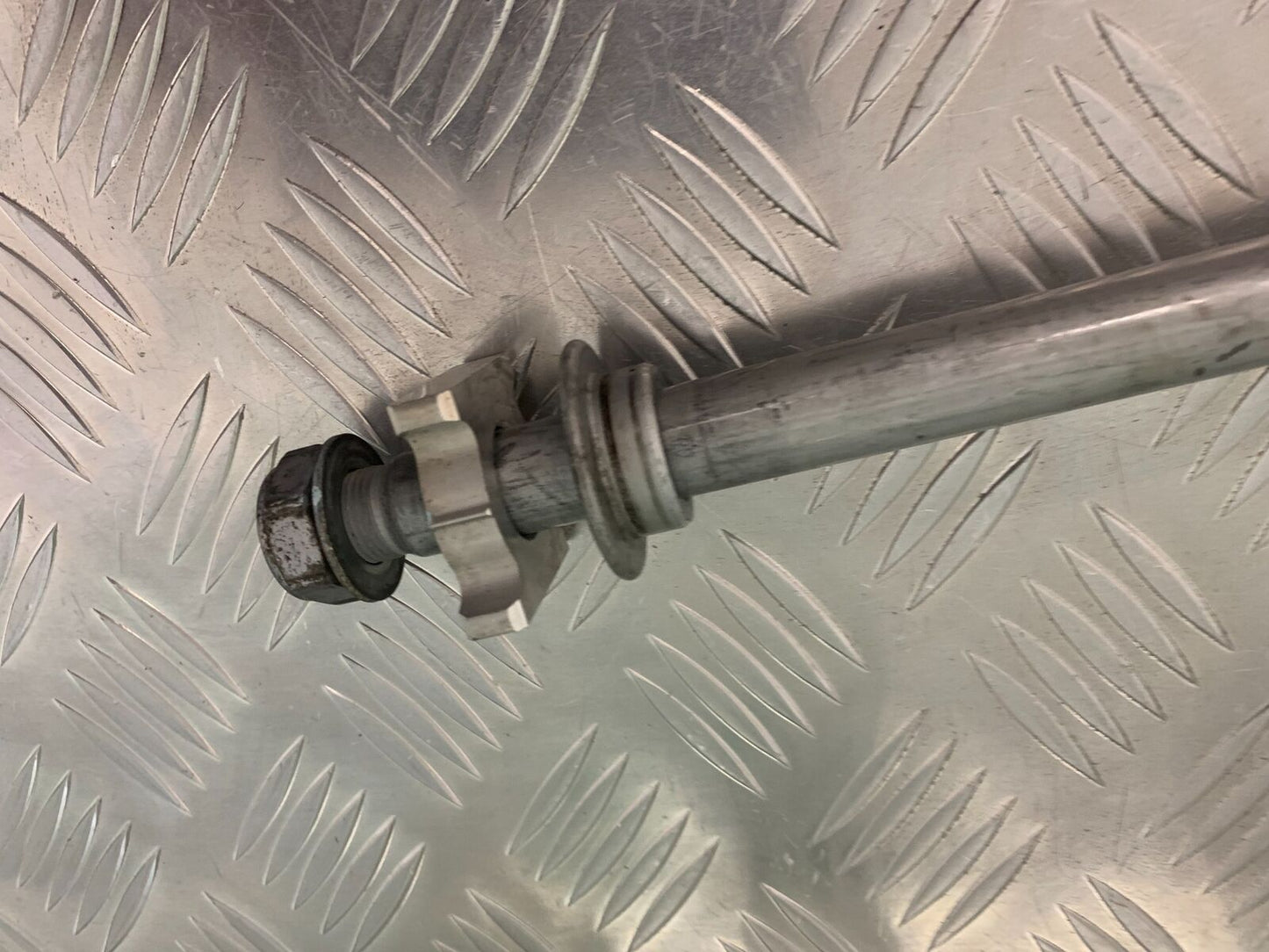 HONDA CBR650 R CBR 650R REAR WHHEL SPINDLE   YEAR 2019-2020 (STOCK 952)