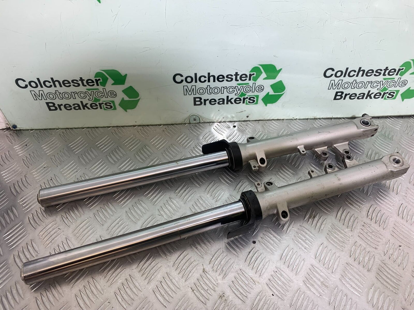 SUZUKI GSF600 GSF 600 BANDIT FORKS  YEAR 2001-2003 (CMB1102)
